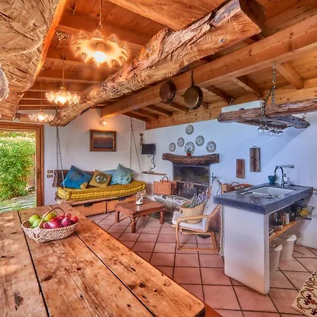 Piccola Casa Naturale Sul ヴァレンナ